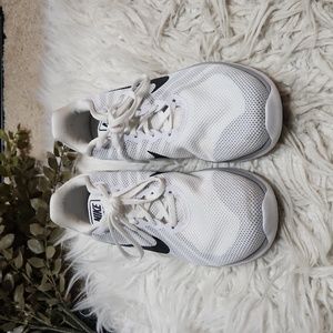 Nike sneakers size 8